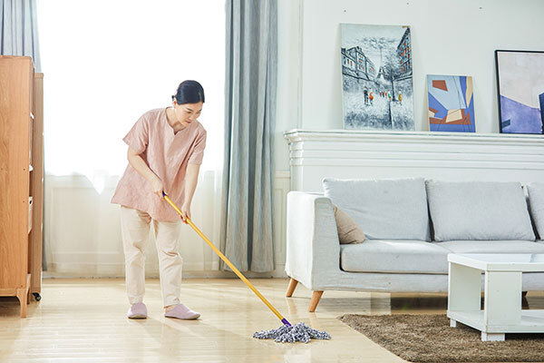 如何用拖把拖地不留水印？