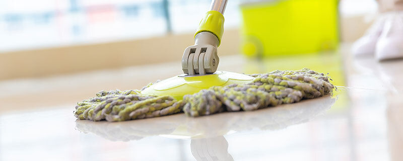 如何用拖把拖地不留水印？